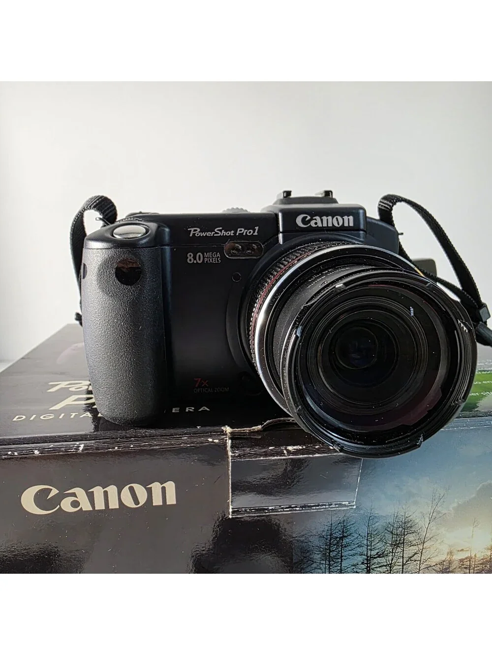 Canon PowerShot Pro 1 Digital Camera Kit Bundle Missing Charger